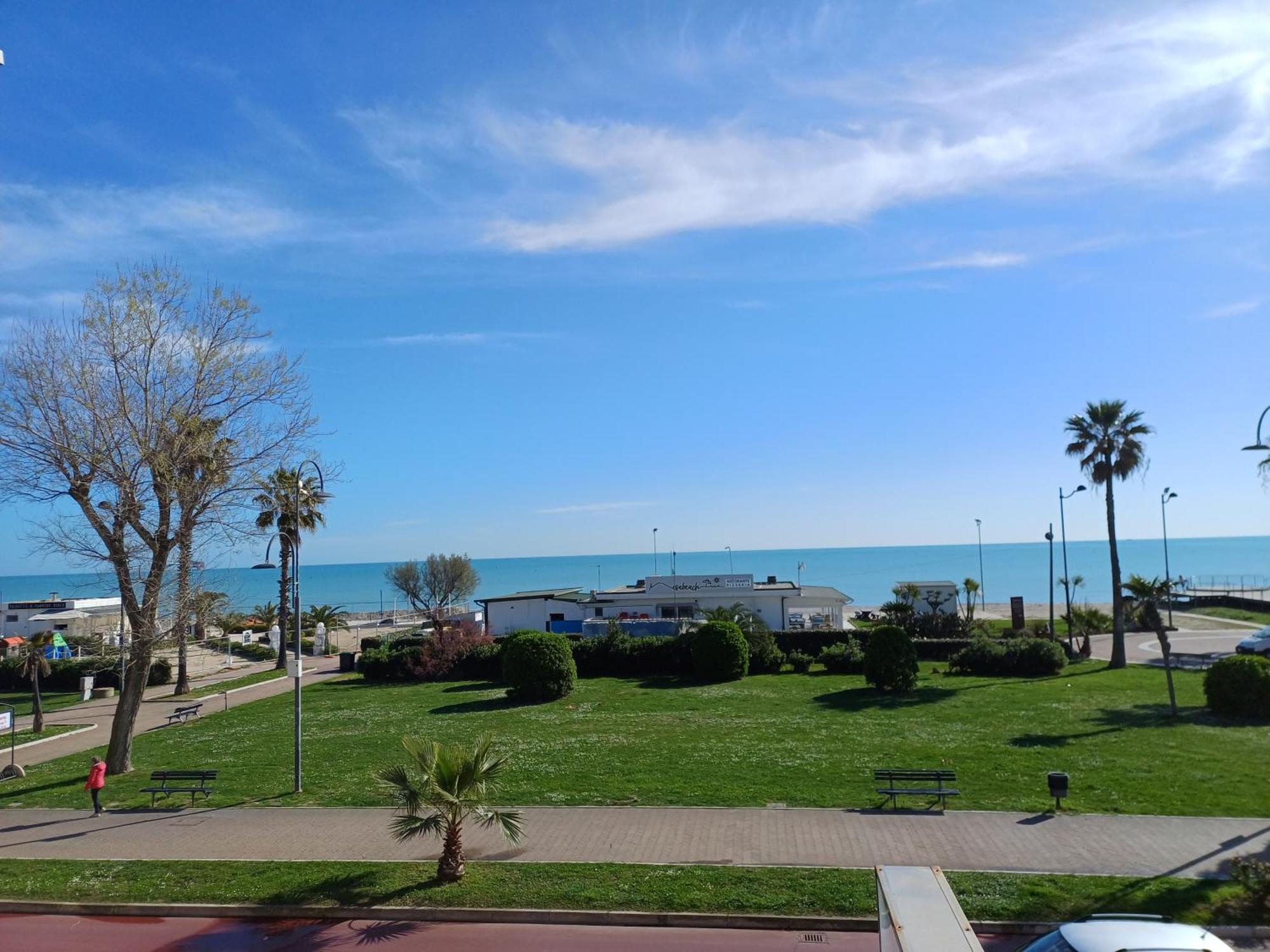 Hotel Promenade Porto SantʼElpidio Dış mekan fotoğraf