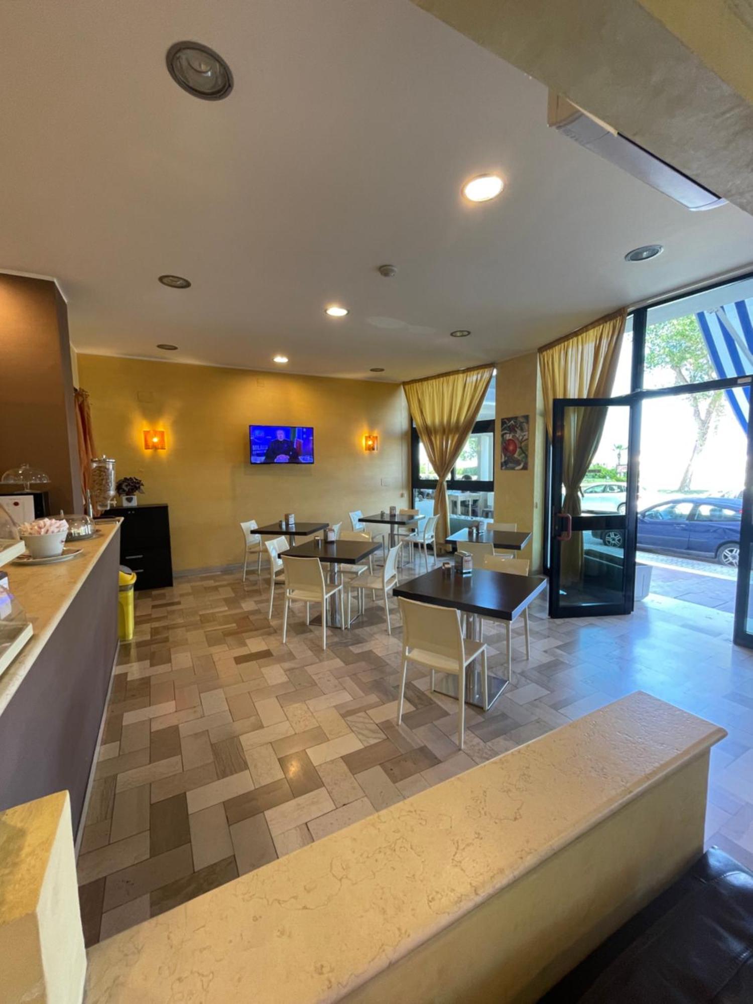 Hotel Promenade Porto SantʼElpidio Dış mekan fotoğraf