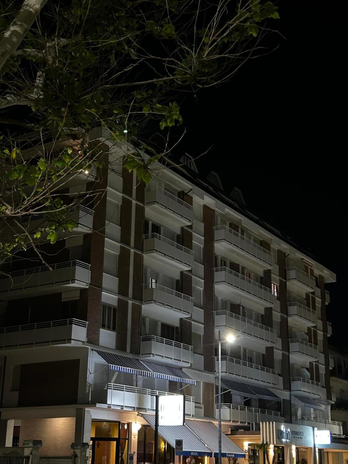 Hotel Promenade Porto SantʼElpidio Dış mekan fotoğraf