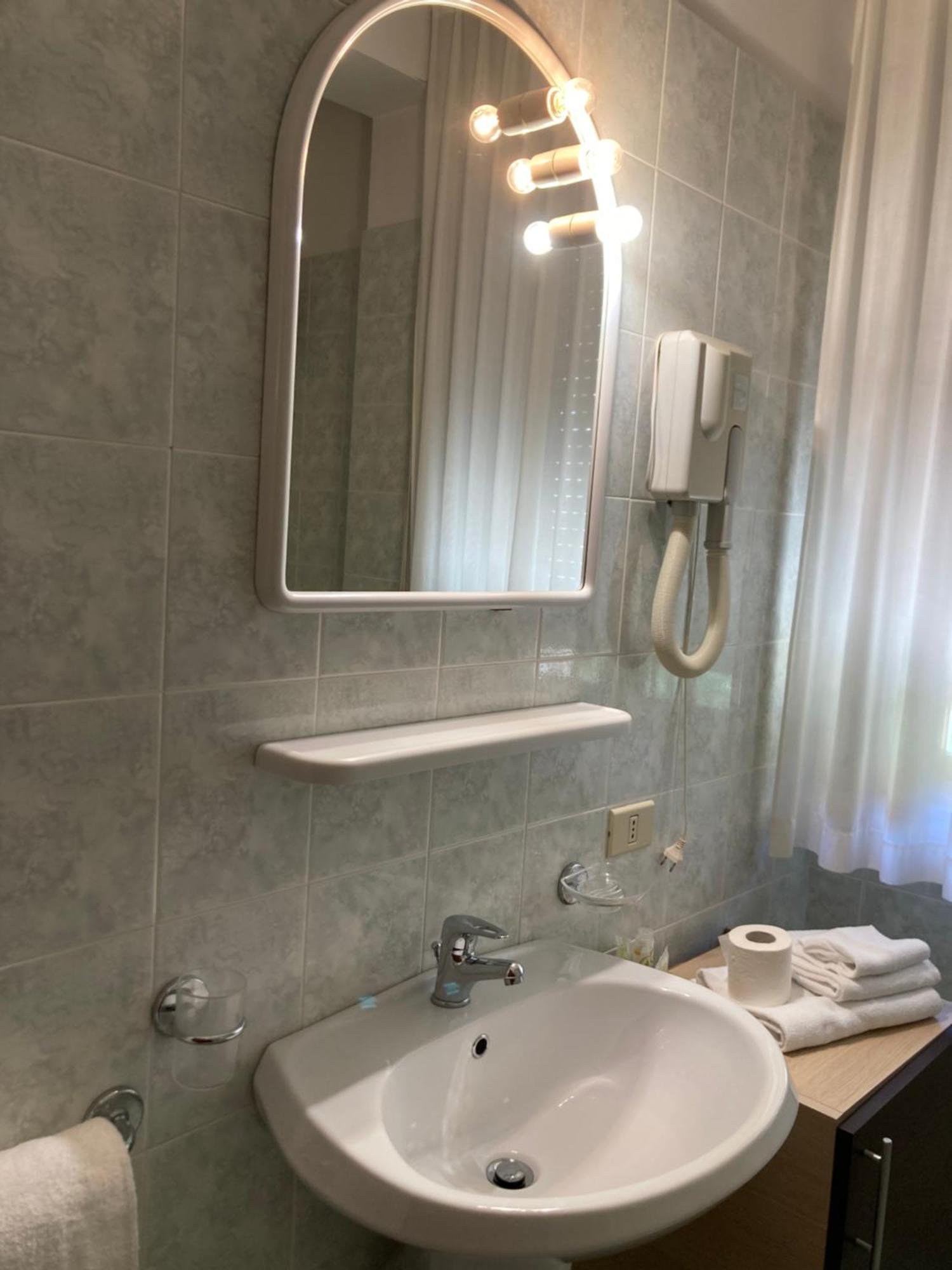 Hotel Promenade Porto SantʼElpidio Dış mekan fotoğraf