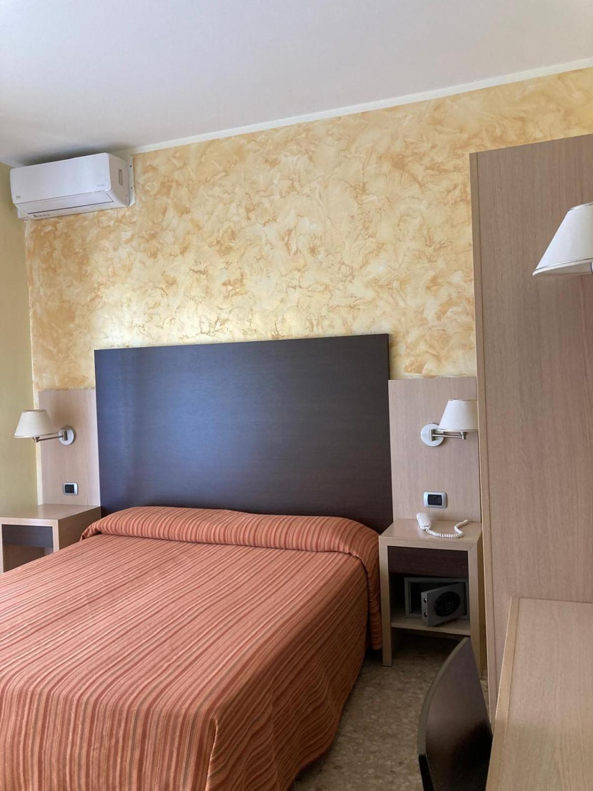 Hotel Promenade Porto SantʼElpidio Dış mekan fotoğraf